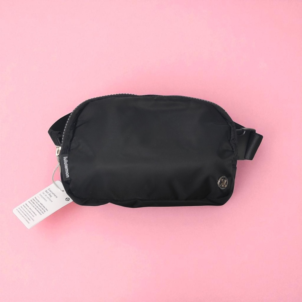 lululemon athletica Classic Black Crossbody Bag 1L